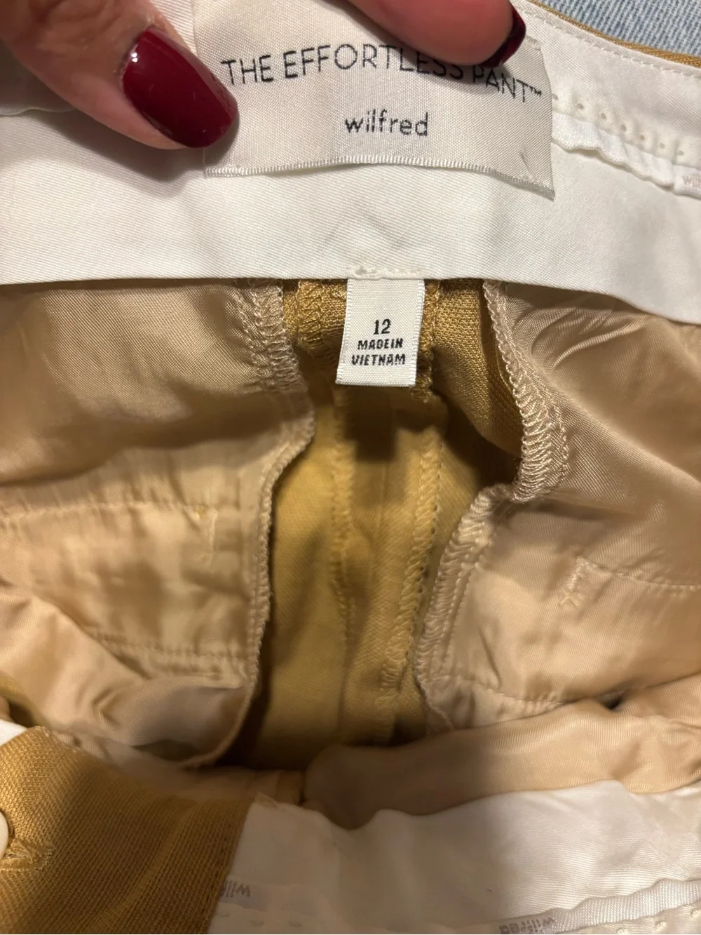 Aritzia Wilfred The Effortless Cruise Linen Pants in Gold Camel color